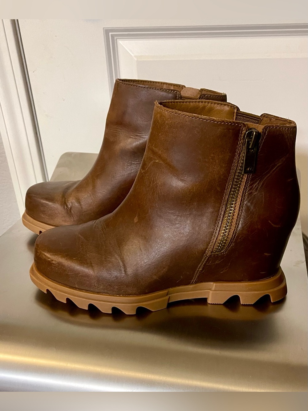 SOREL Brown caramel tan Leather weather proof Boots